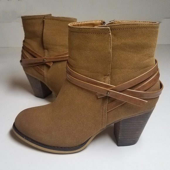 BUCCO Emmy Brown Camel Tan Zipper Ankle Boots Booties Sz 8.5 EUC - Picture 2 of 8